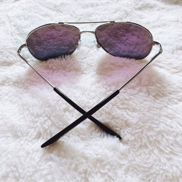 Jace Green Polarized Classic Aviator Sunglasses - Picture 9 of 10